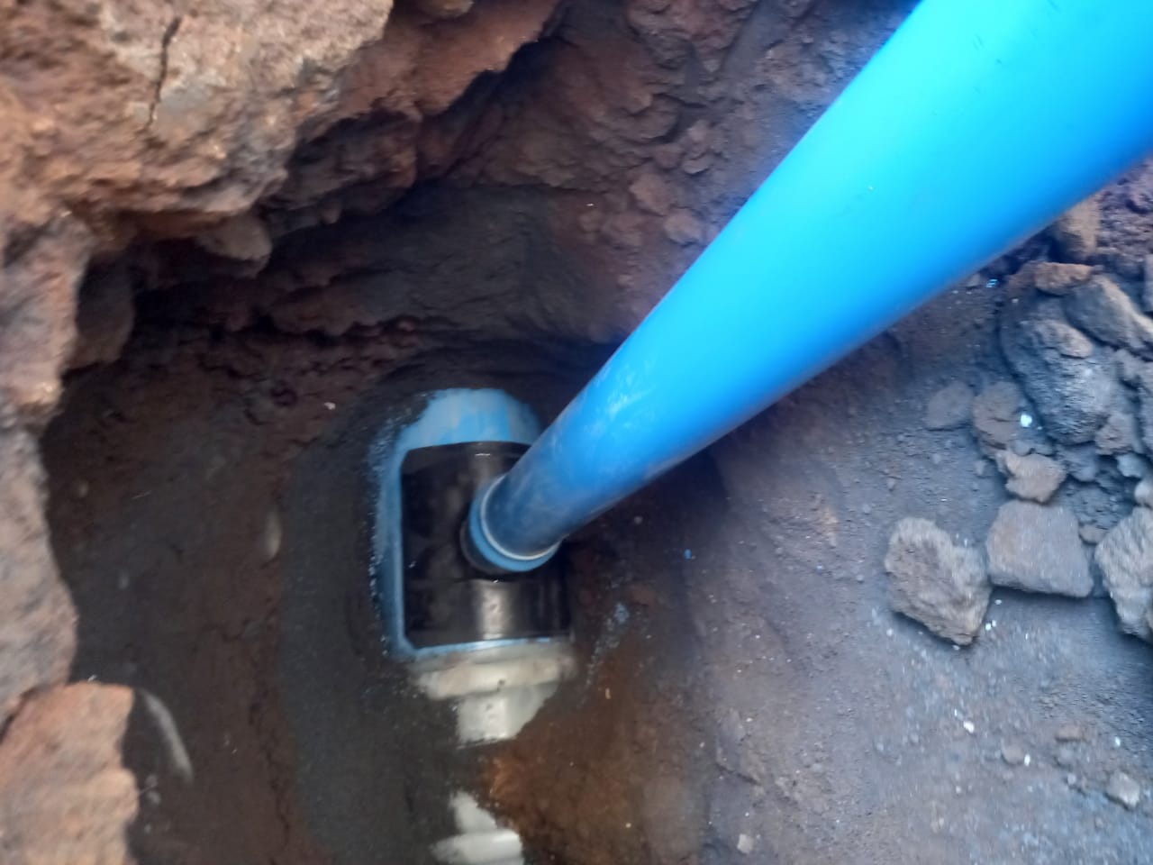 Conexiones a redes públicas de agua servida